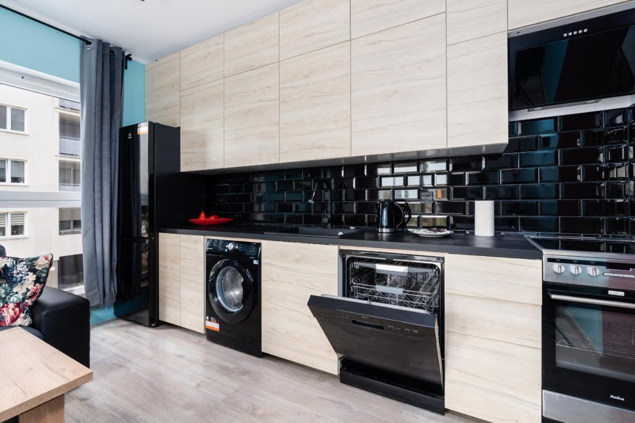 Modern Apartment With Balcony & Free Garage Poznan By Noclegi Renters ภายนอก รูปภาพ