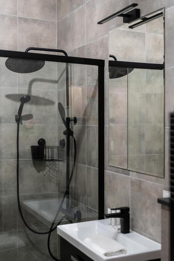 Modern Apartment With Balcony & Free Garage Poznan By Noclegi Renters ภายนอก รูปภาพ